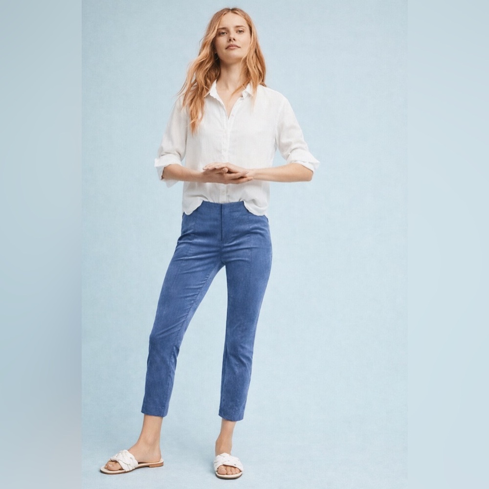 Anthropologie  Slim Velvet Women pants in blue. Size one. Excellent condition.